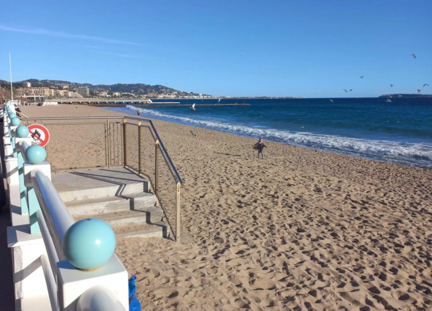 Superbe Appart Cannes Bord De Plage Avec Piscine 0*,  France