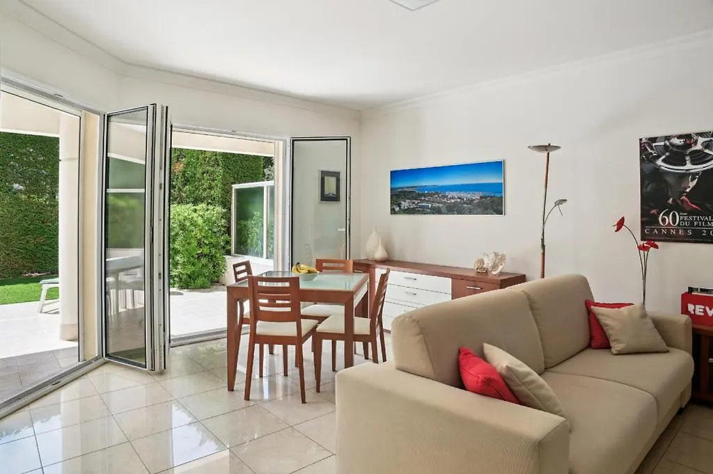 Superbe Appart Cannes Bord De Plage Avec Piscine Apartment